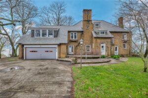 34213 Lakeshore Blvd, Lakeline, Ohio