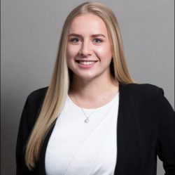 headshot Ashley Pecjak
